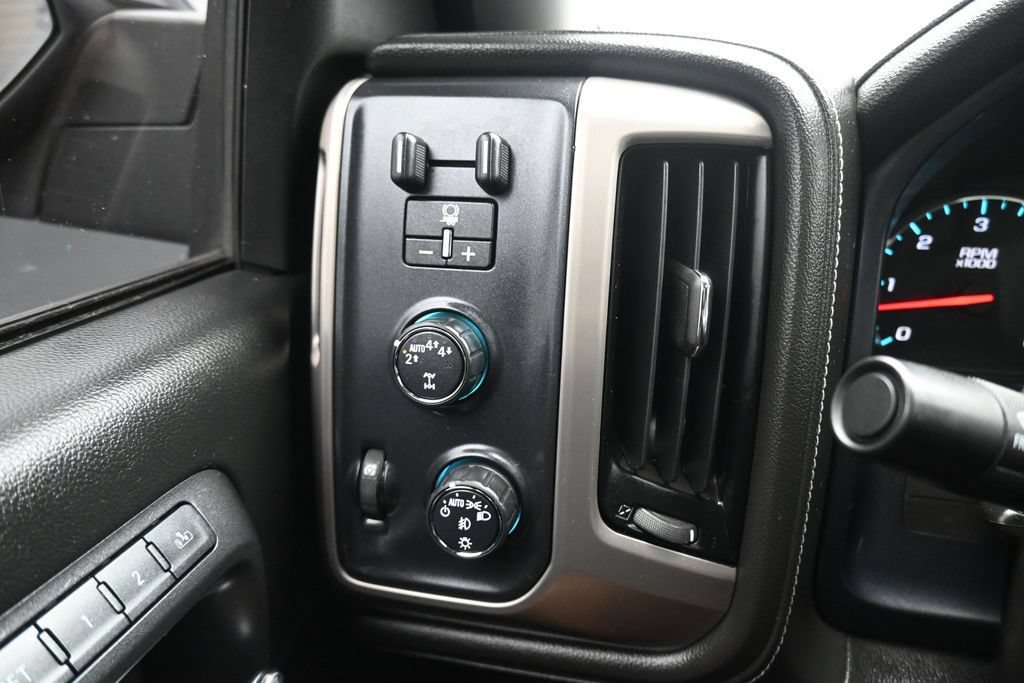 Used 2018 GMC Sierra 1500 Denali w/ Denali Ultimate Package AWD/4WD image 27