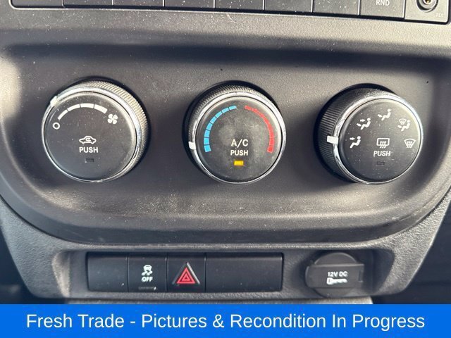 Used 2010 Jeep Compass Sport AWD/4WD image 14