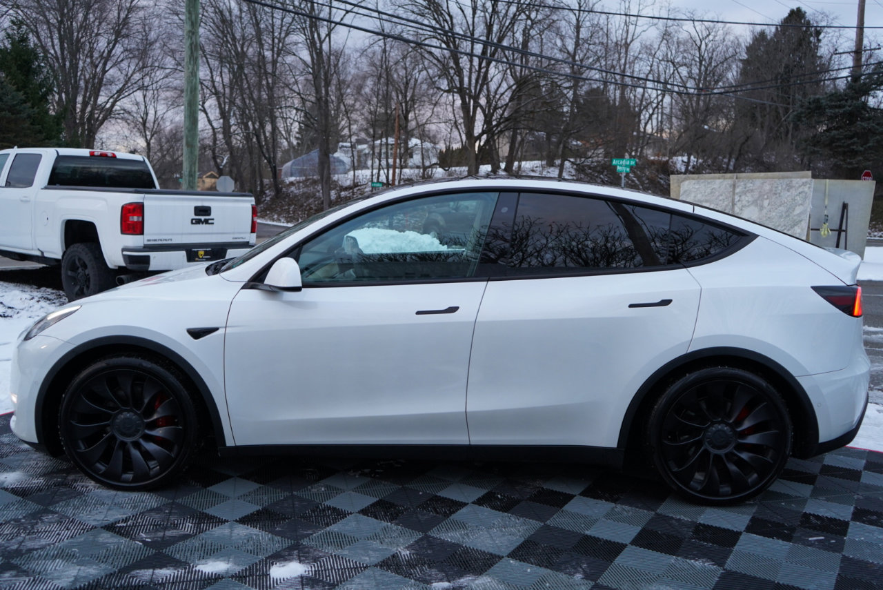 Used 2020 Tesla Model Y Performance image 14