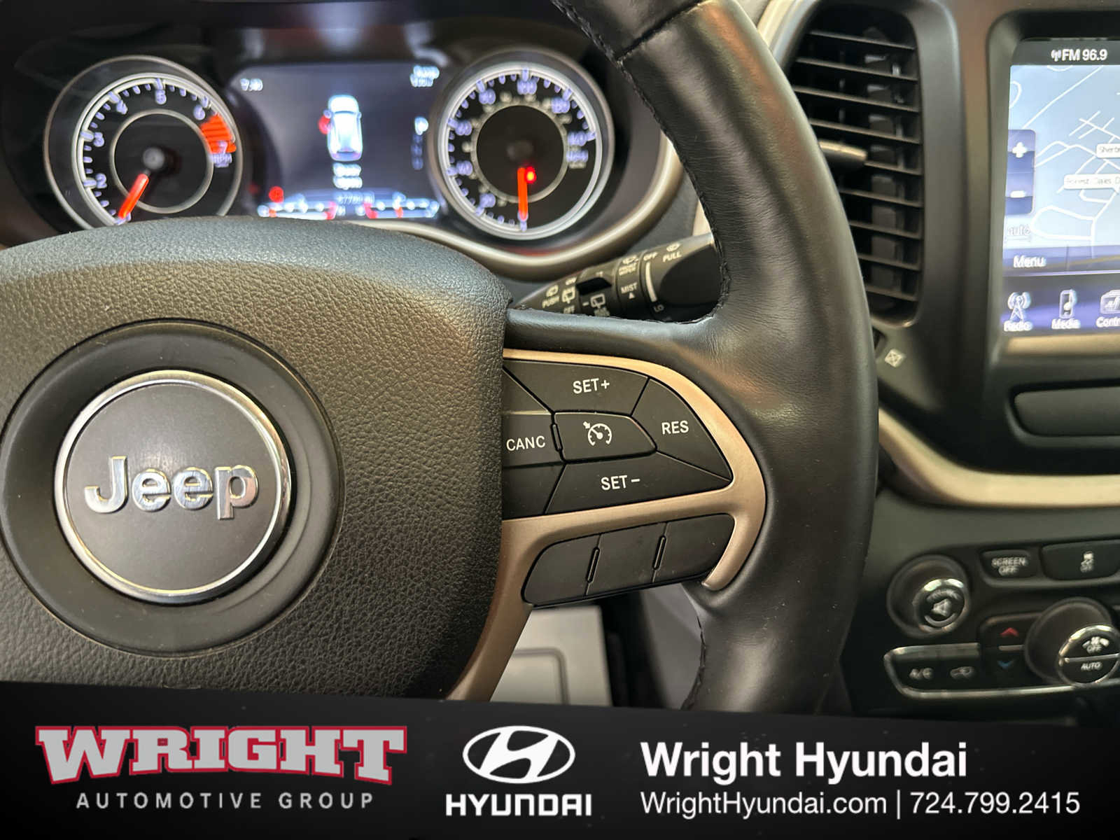 Used 2017 Jeep Cherokee Limited image 21