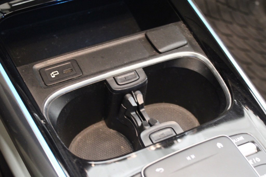 Certified 2022 Mercedes-Benz GLA 250 image 34