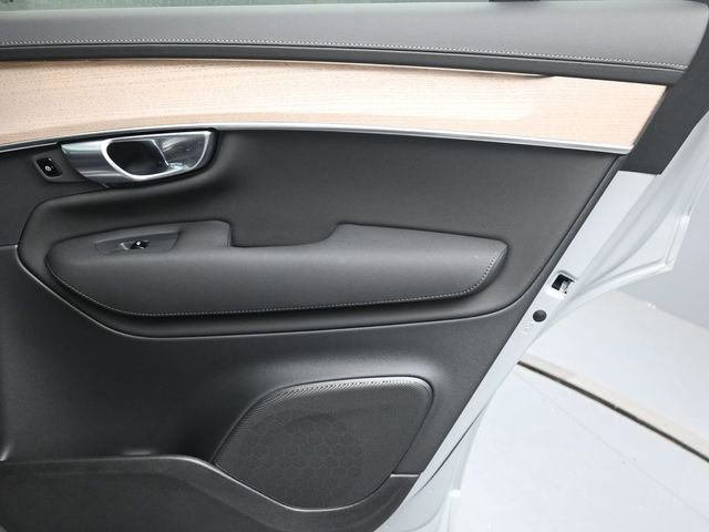 Used 2025 Volvo XC90 B6 Core w/ Protection Package image 28