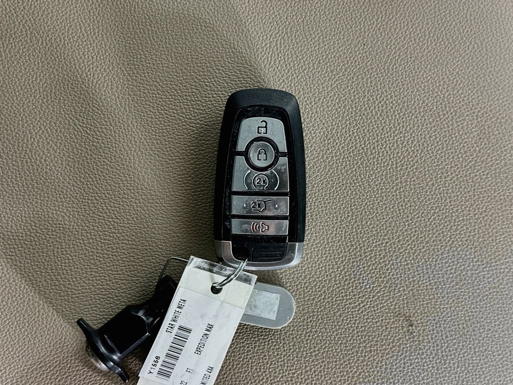 Used 2022 Ford Expedition Max Limited AWD/4WD image 35