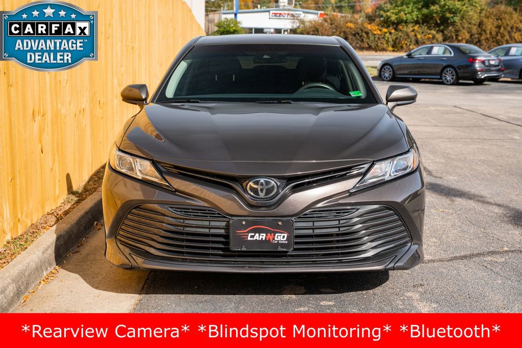 Used 2018 Toyota Camry LE image 2