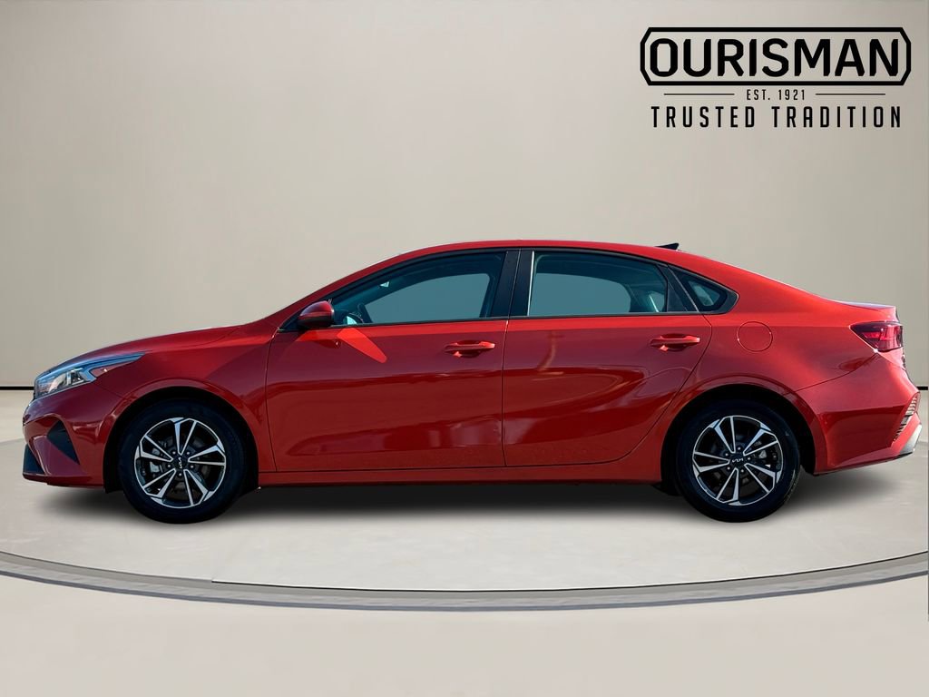 Used 2024 Kia Forte LXS image 3
