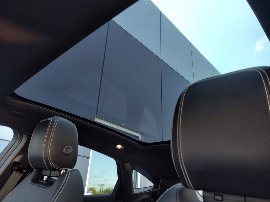 Used 2020 Jaguar E-PACE R-Dynamic S image 20