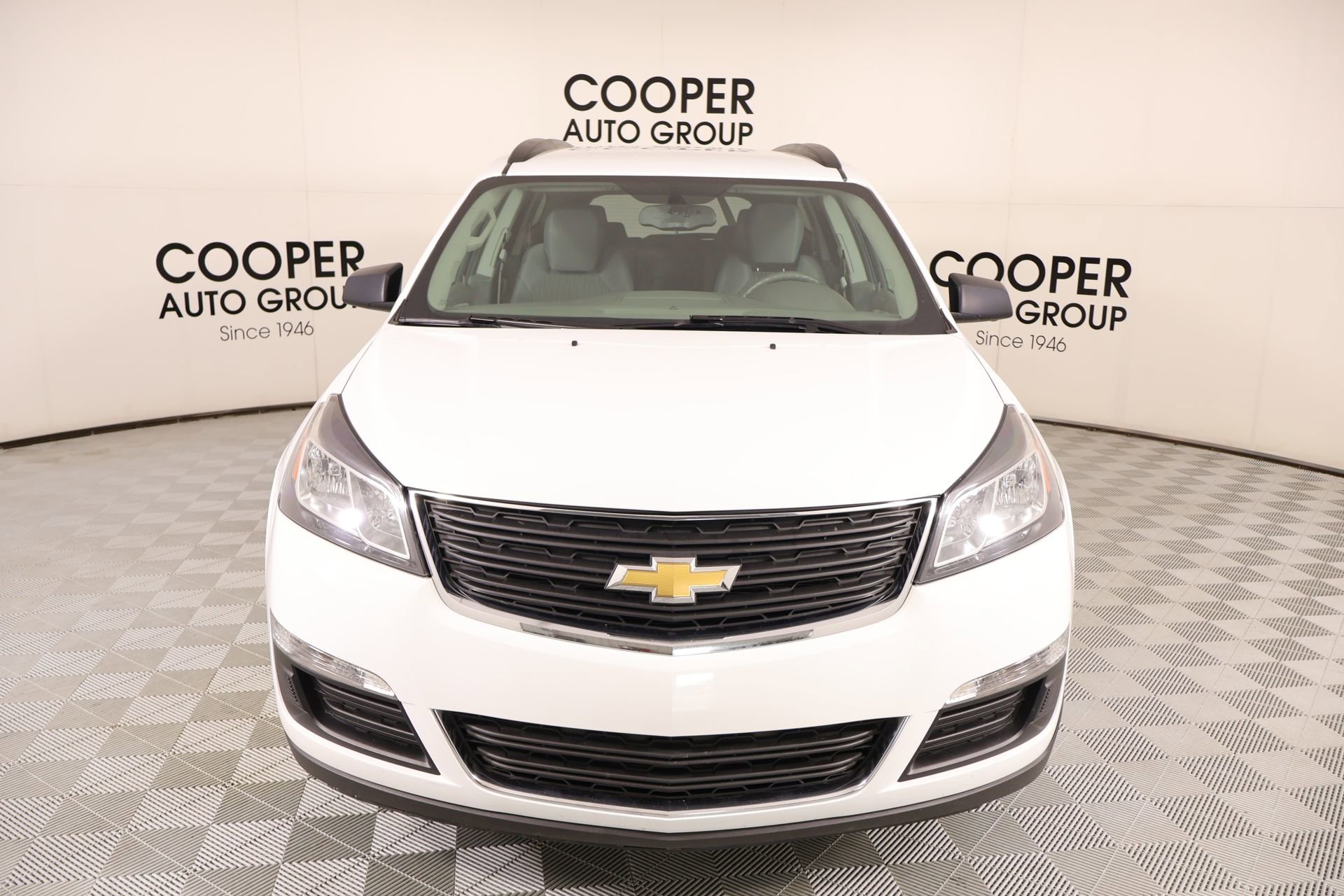 Used 2017 Chevrolet Traverse LS FWD image 8