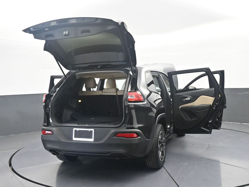 Used 2016 Jeep Cherokee Sport AWD/4WD image 68