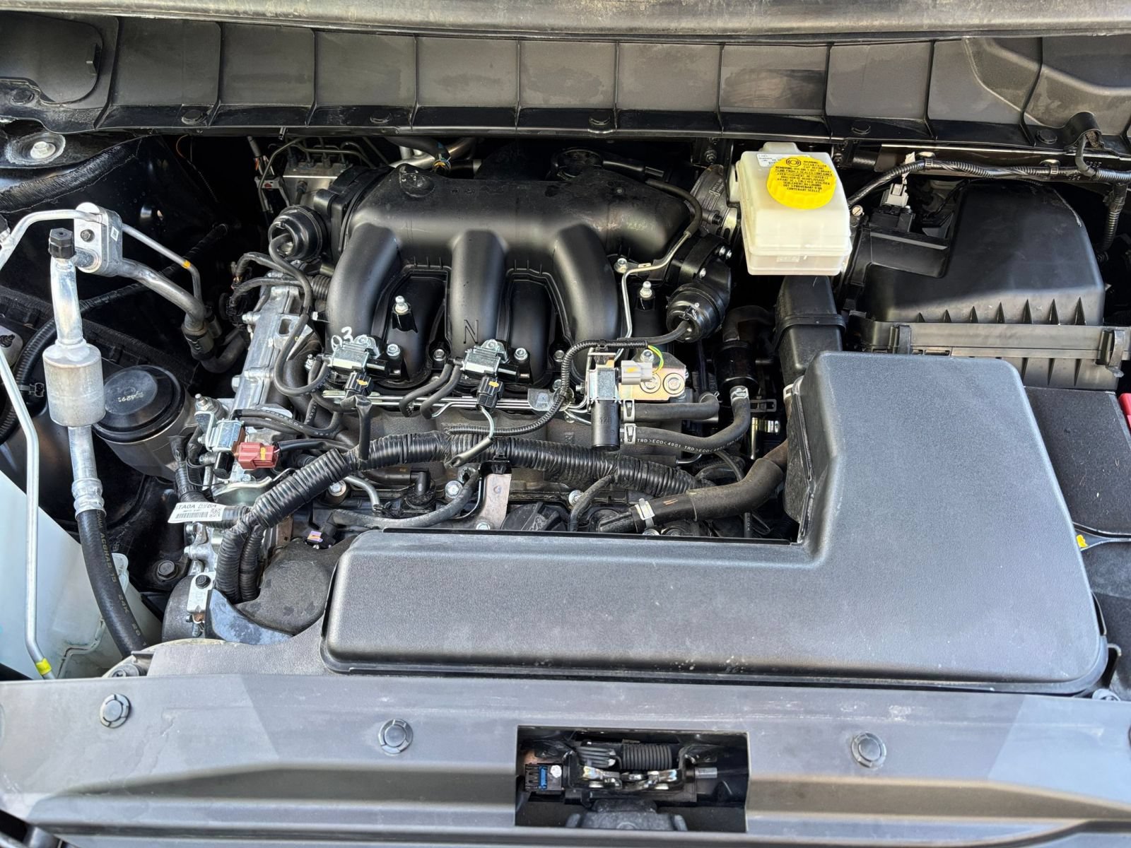 Used 2025 Nissan Pathfinder SV AWD/4WD image 30