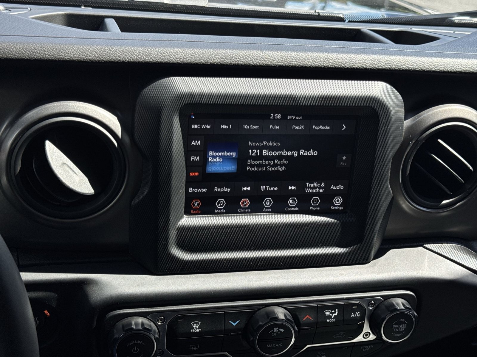 Used 2023 Jeep Wrangler Sport AWD/4WD image 18