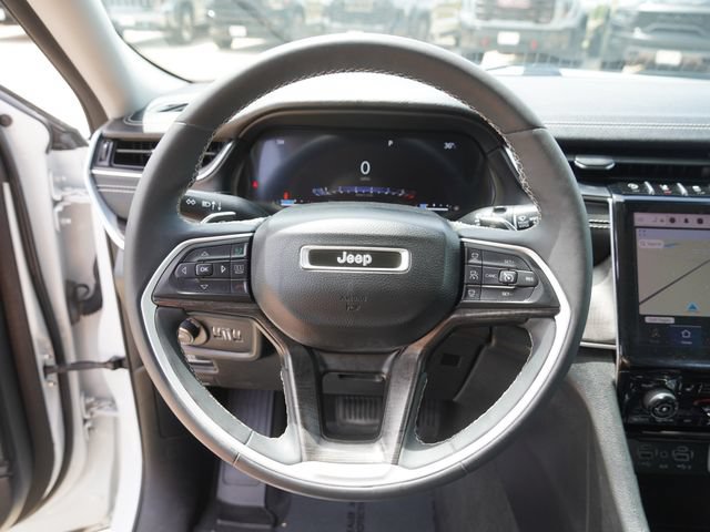 Used 2023 Jeep Grand Cherokee L Limited AWD/4WD image 27