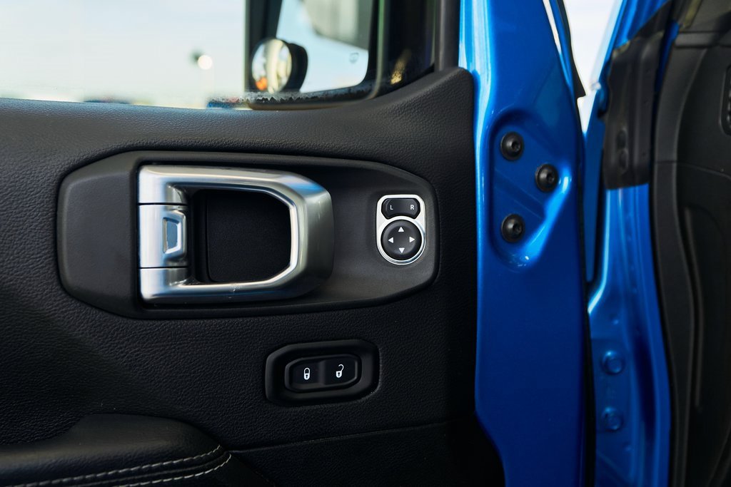 Used 2022 Jeep Wrangler Unlimited Sahara image 21