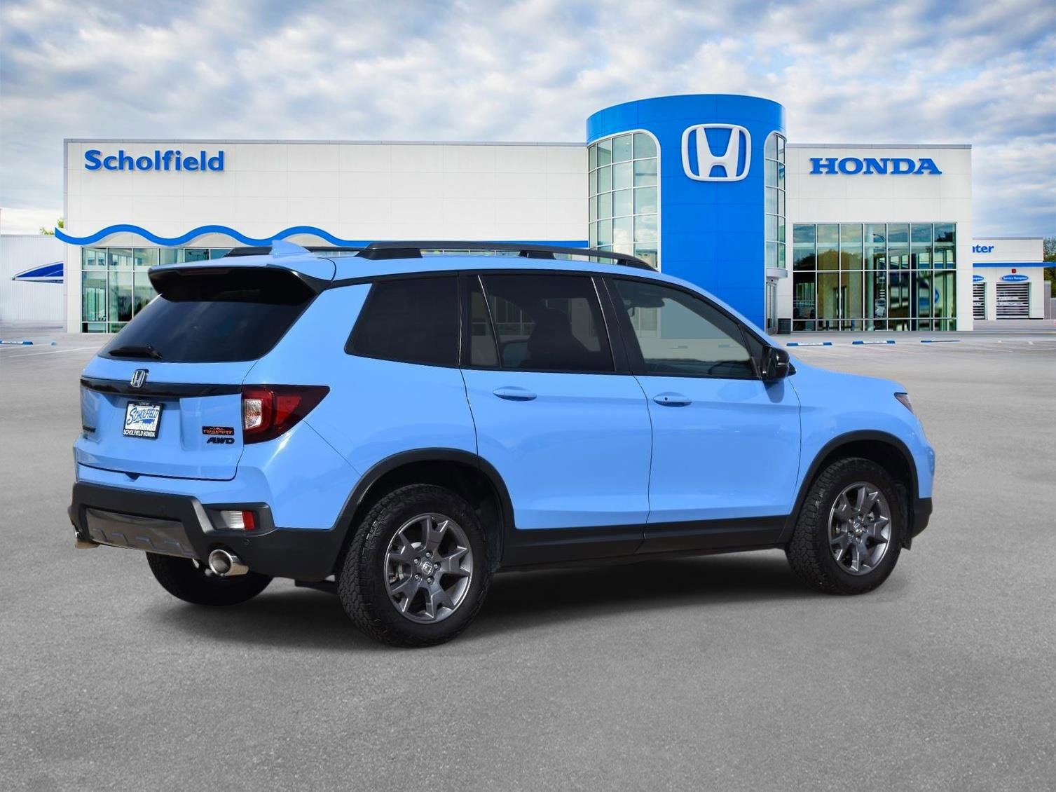 Used 2024 Honda Passport TrailSport image 3