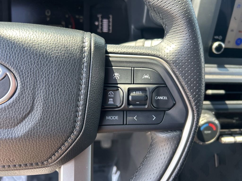 Used 2025 Toyota 4Runner SR5 image 8