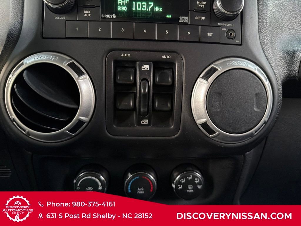 Used 2016 Jeep Wrangler Unlimited Sahara image 16