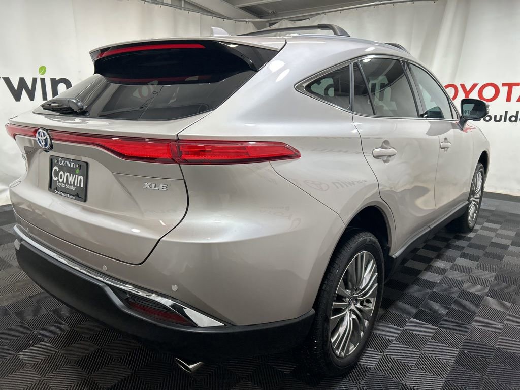 Used 2024 Toyota Venza LE image 8