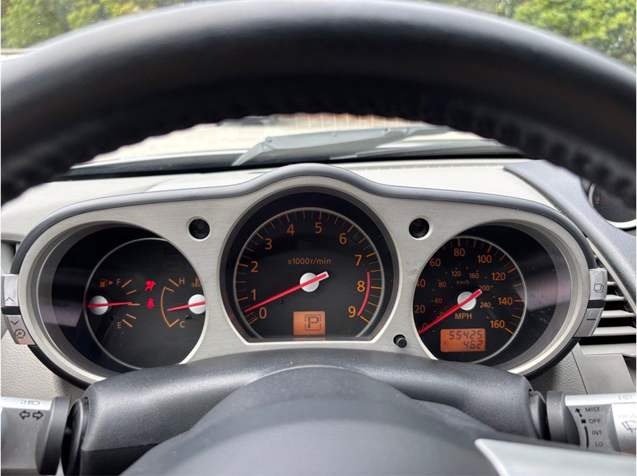 Used 2009 Nissan 350Z Touring RWD image 19