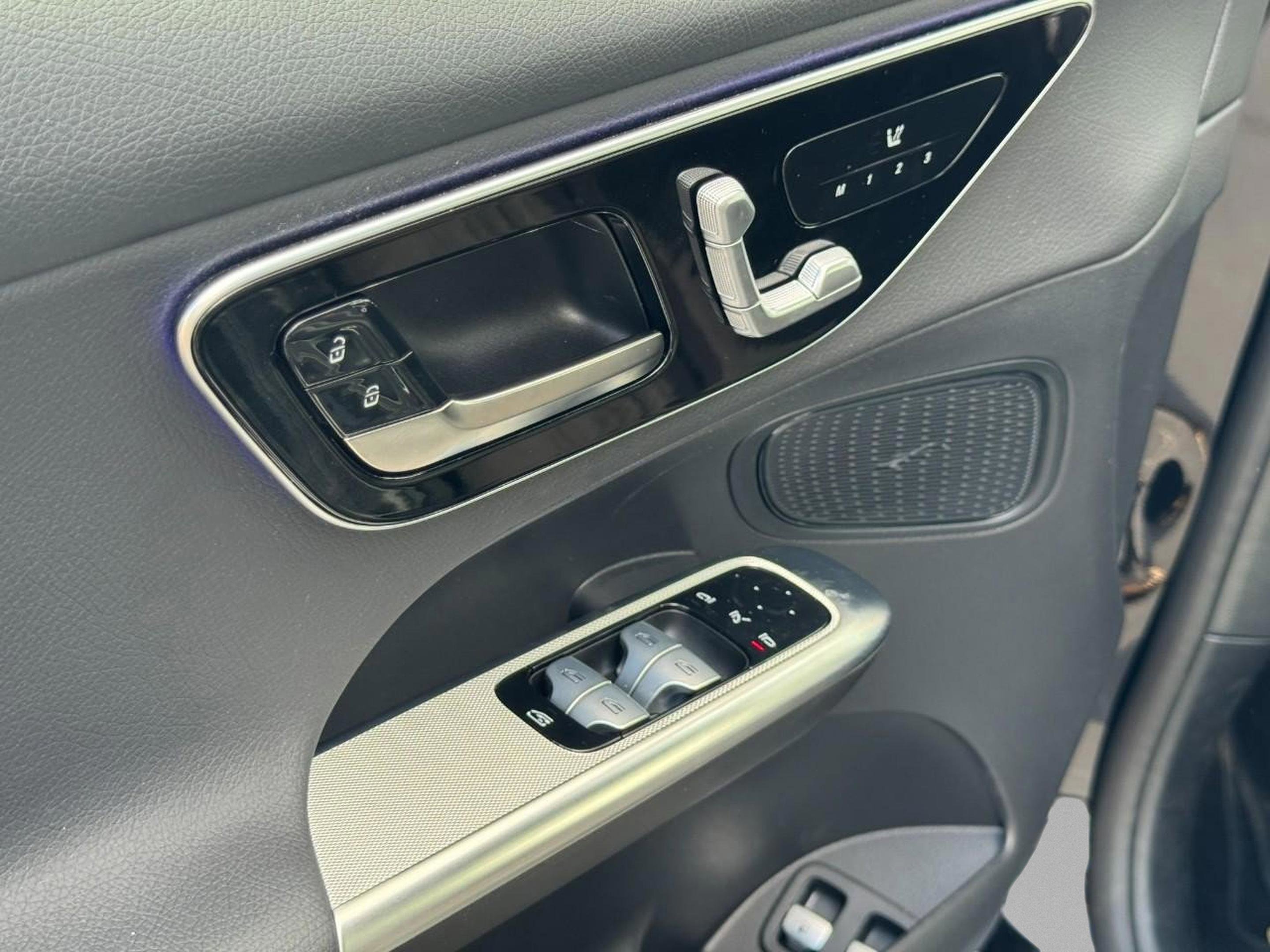 Certified 2025 Mercedes-Benz GLC 350e 4MATIC image 29