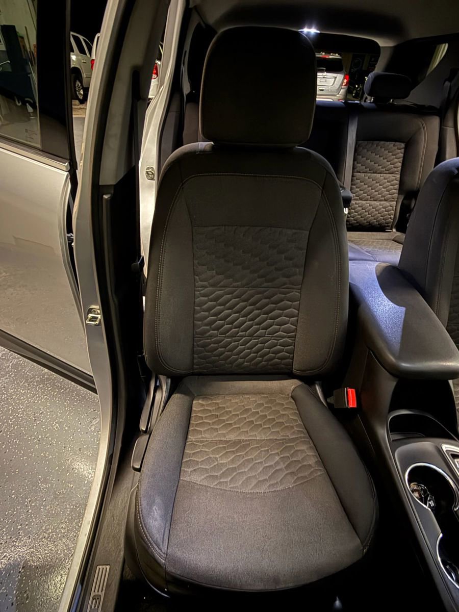 Used 2020 Chevrolet Equinox LT image 21