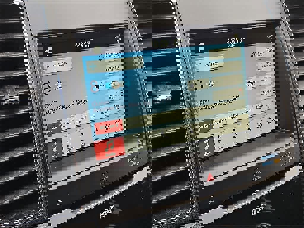 Used 2018 Ford Taurus SHO w/ Driver Assist Package image 15