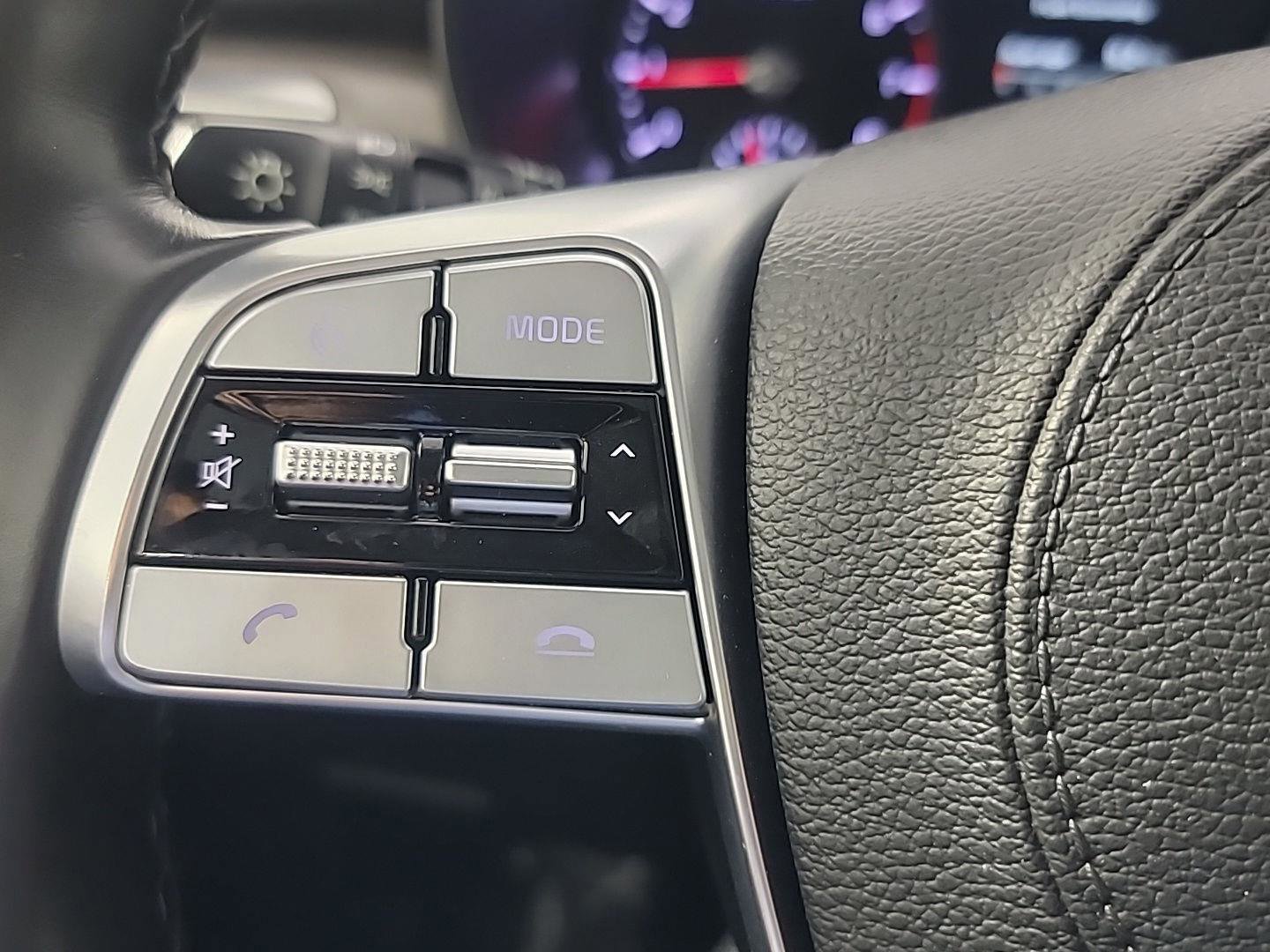 Used 2020 Kia Telluride SX w/ SX Prestige Package AWD/4WD image 36