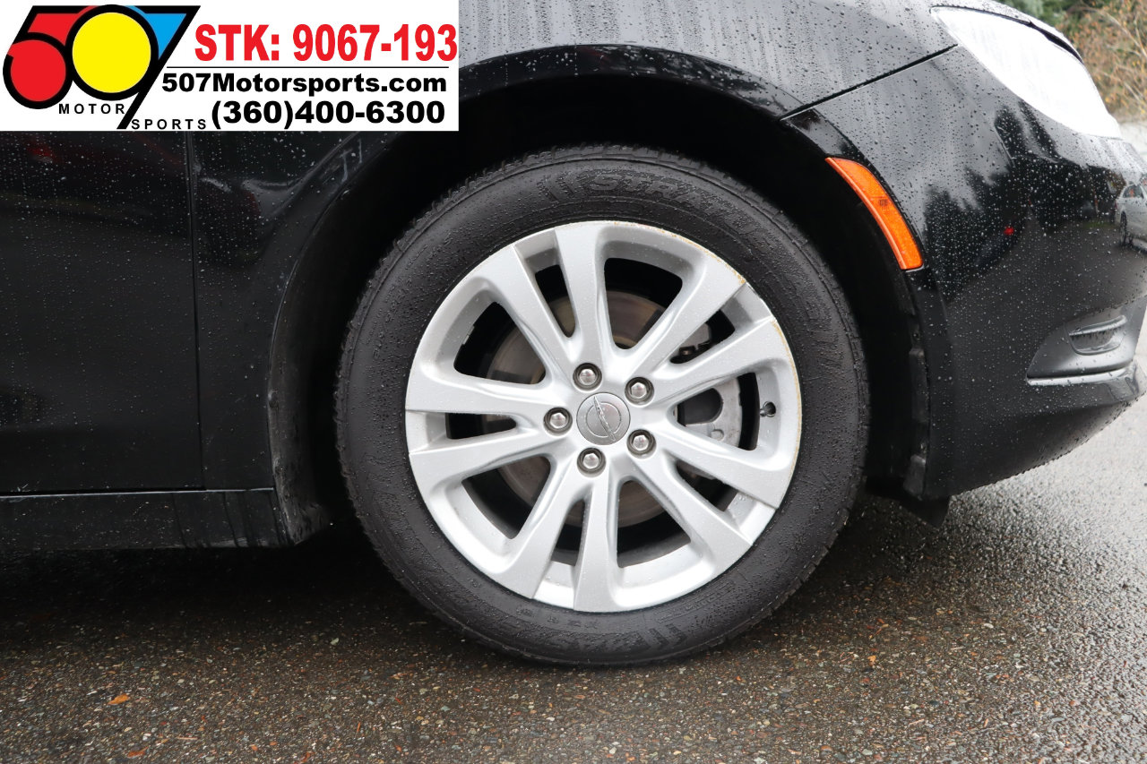 Used 2016 Chrysler 200 LX image 23