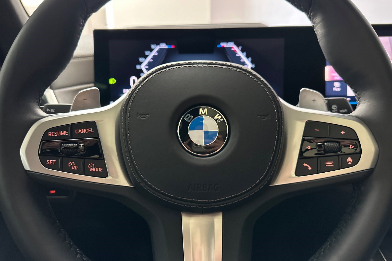 Certified 2025 BMW X7 xDrive40i w/ M Sport Package image 16