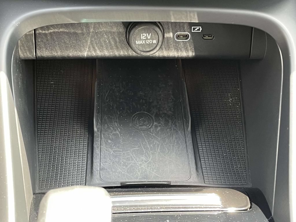 Used 2023 Volvo XC40 Recharge Ultimate w/ Protection Package Premier AWD/4WD image 21