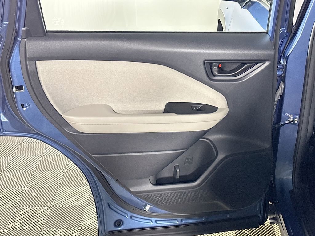 Certified 2025 Subaru Forester image 19