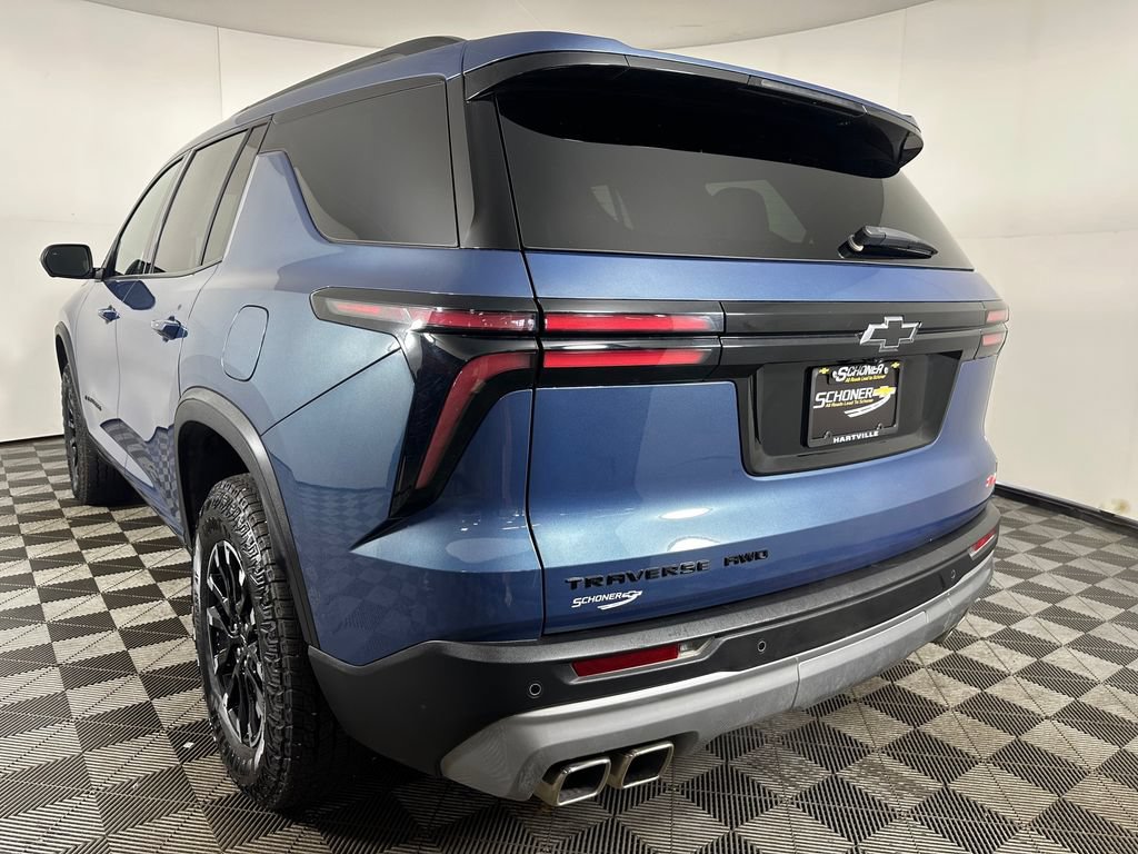Used 2025 Chevrolet Traverse Z71 w/ LPO, Floor Liner Package AWD/4WD image 3