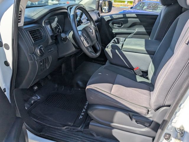 Used 2022 Nissan Titan S image 13