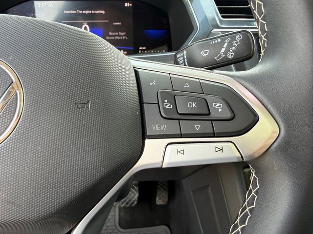 Used 2022 Volkswagen Tiguan SE AWD/4WD image 17