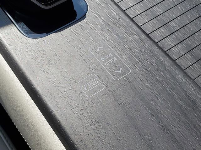 Certified 2023 Nissan Ariya FWD image 21