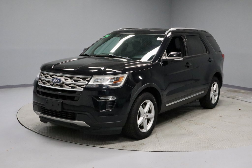 Used 2018 Ford Explorer XLT w/ Equipment Group 201A image 7