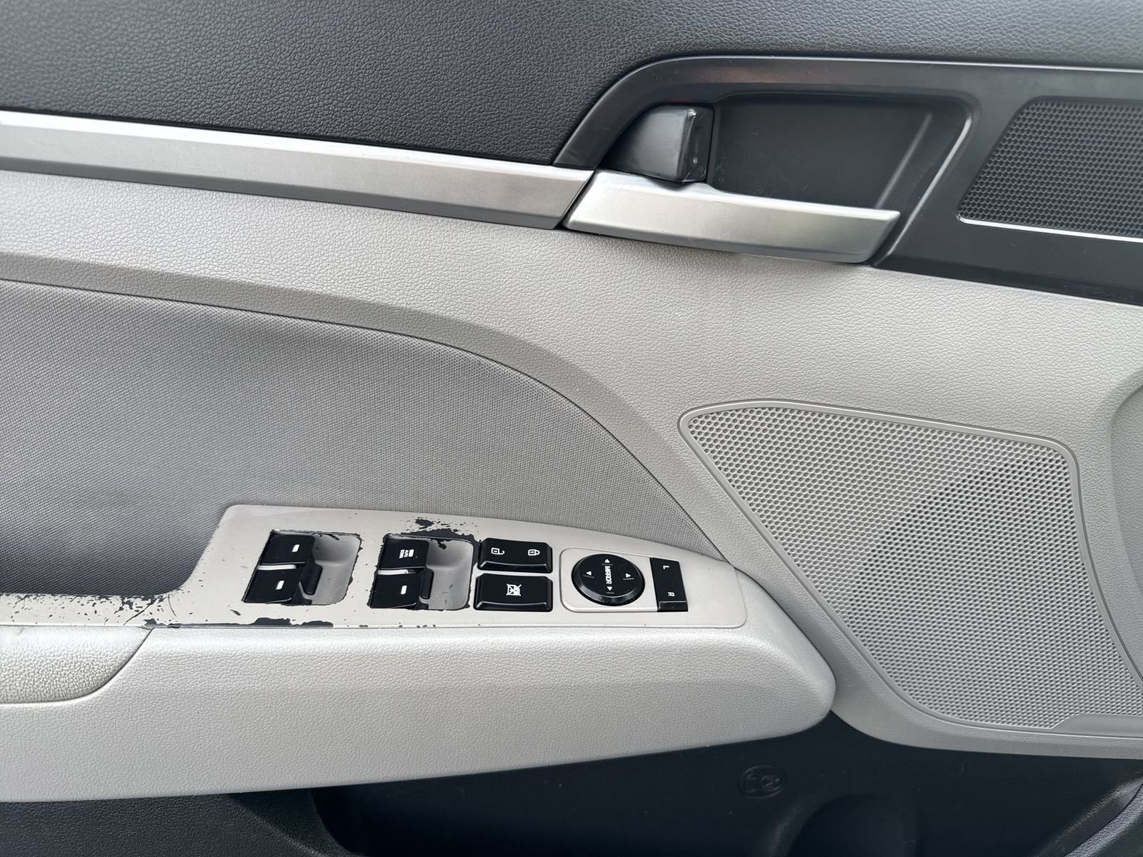 Used 2019 Hyundai Elantra SEL FWD image 14