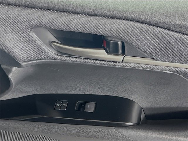 Used 2025 Toyota Camry LE image 31