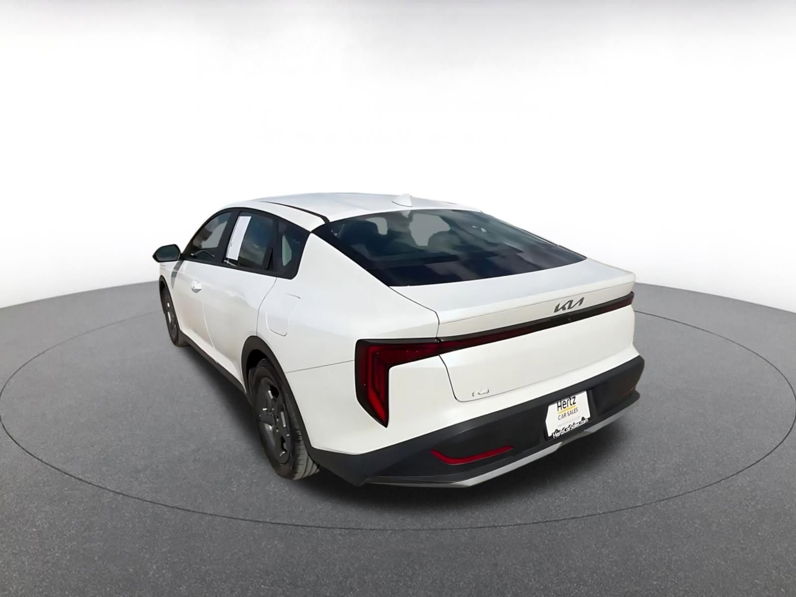 Used 2025 Kia K4 FWD image 11