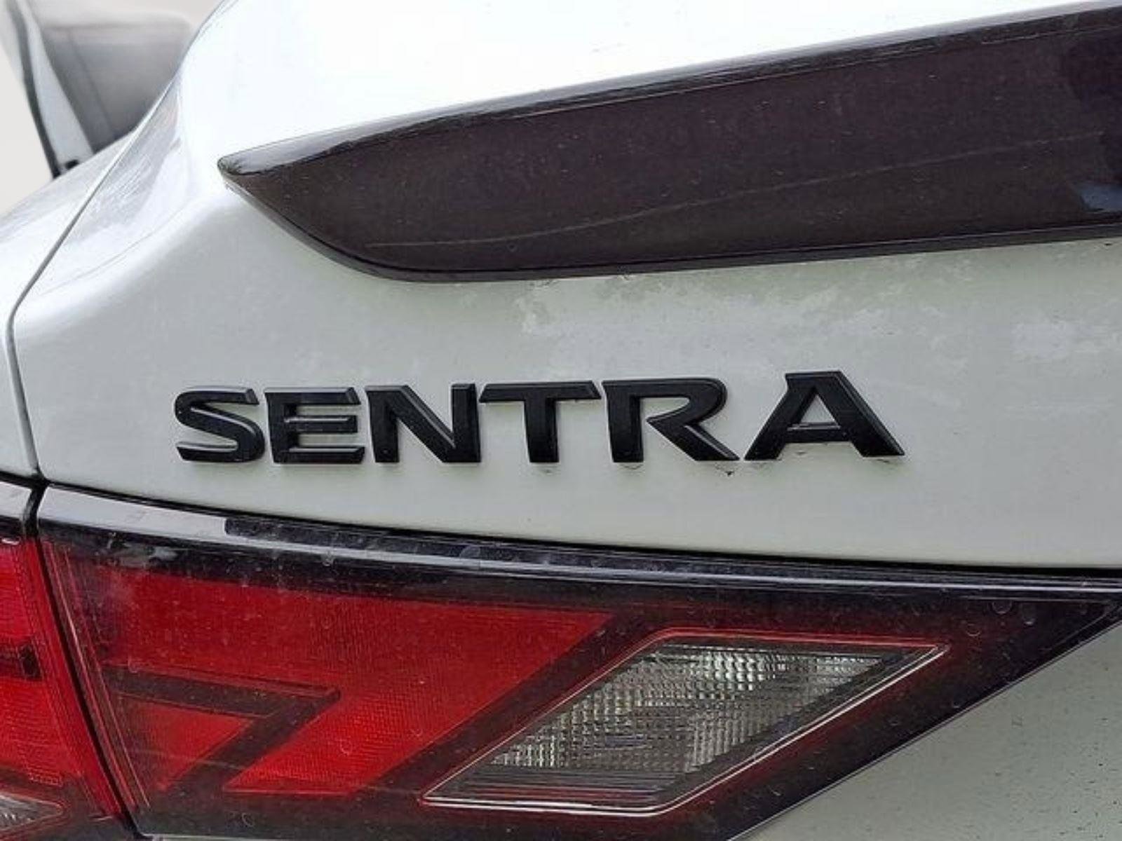 New 2025 Nissan Sentra SR w/ Midnight Edition FWD image 19