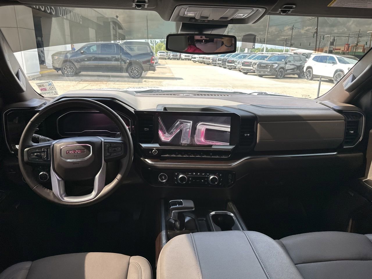 Used 2024 GMC Sierra 1500 SLT RWD image 9