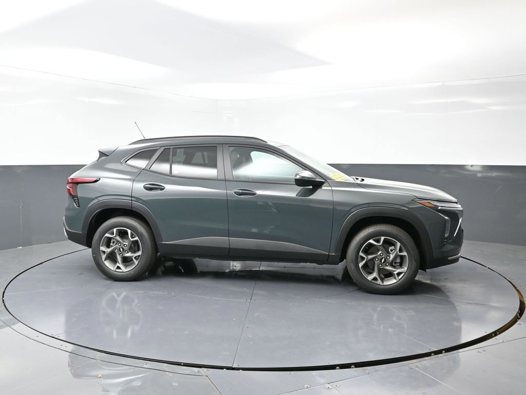 New 2025 Chevrolet Trax LT w/ Driver Confidence Package image 3