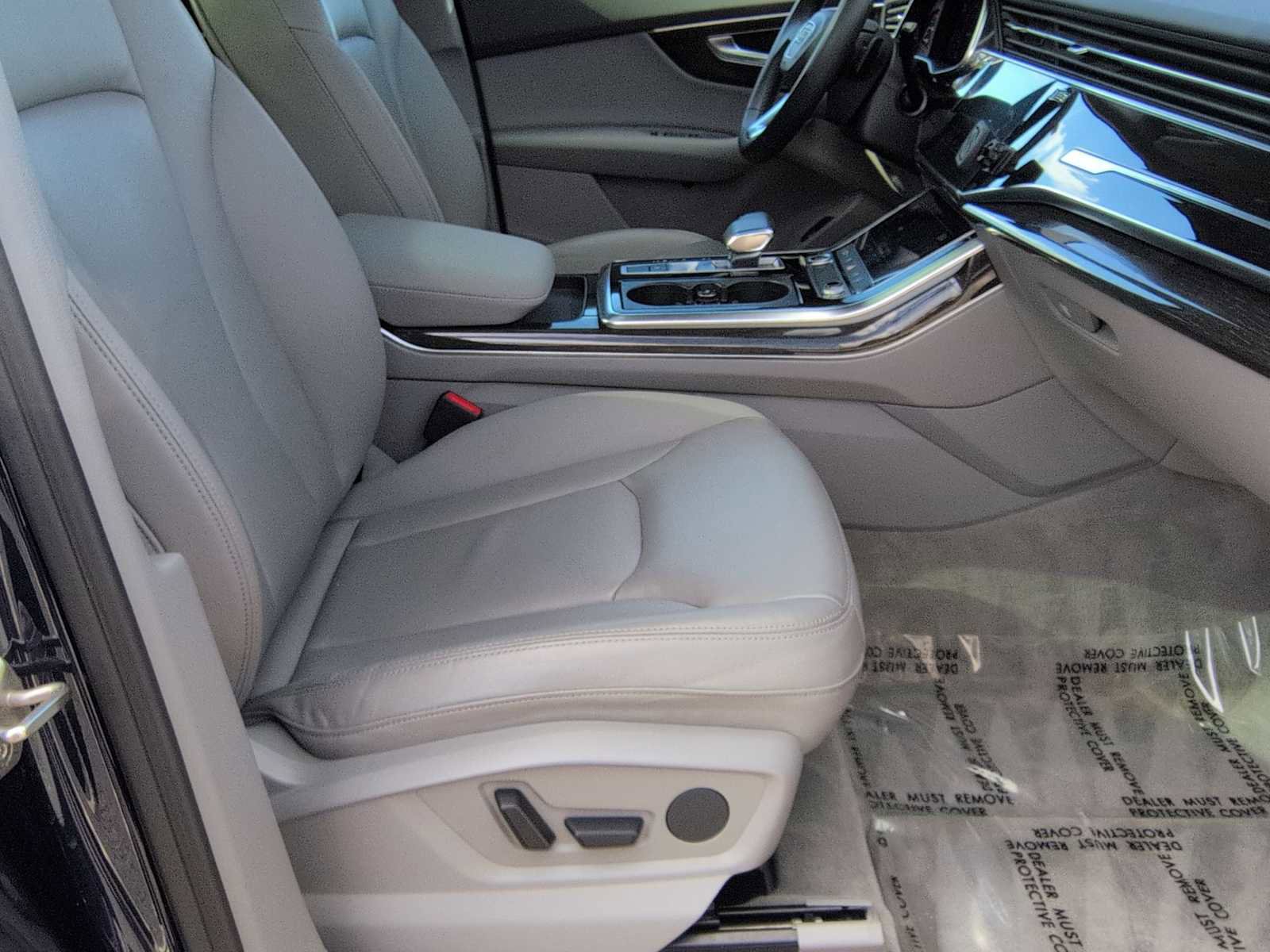 Used 2022 Audi Q7 Premium Plus image 24