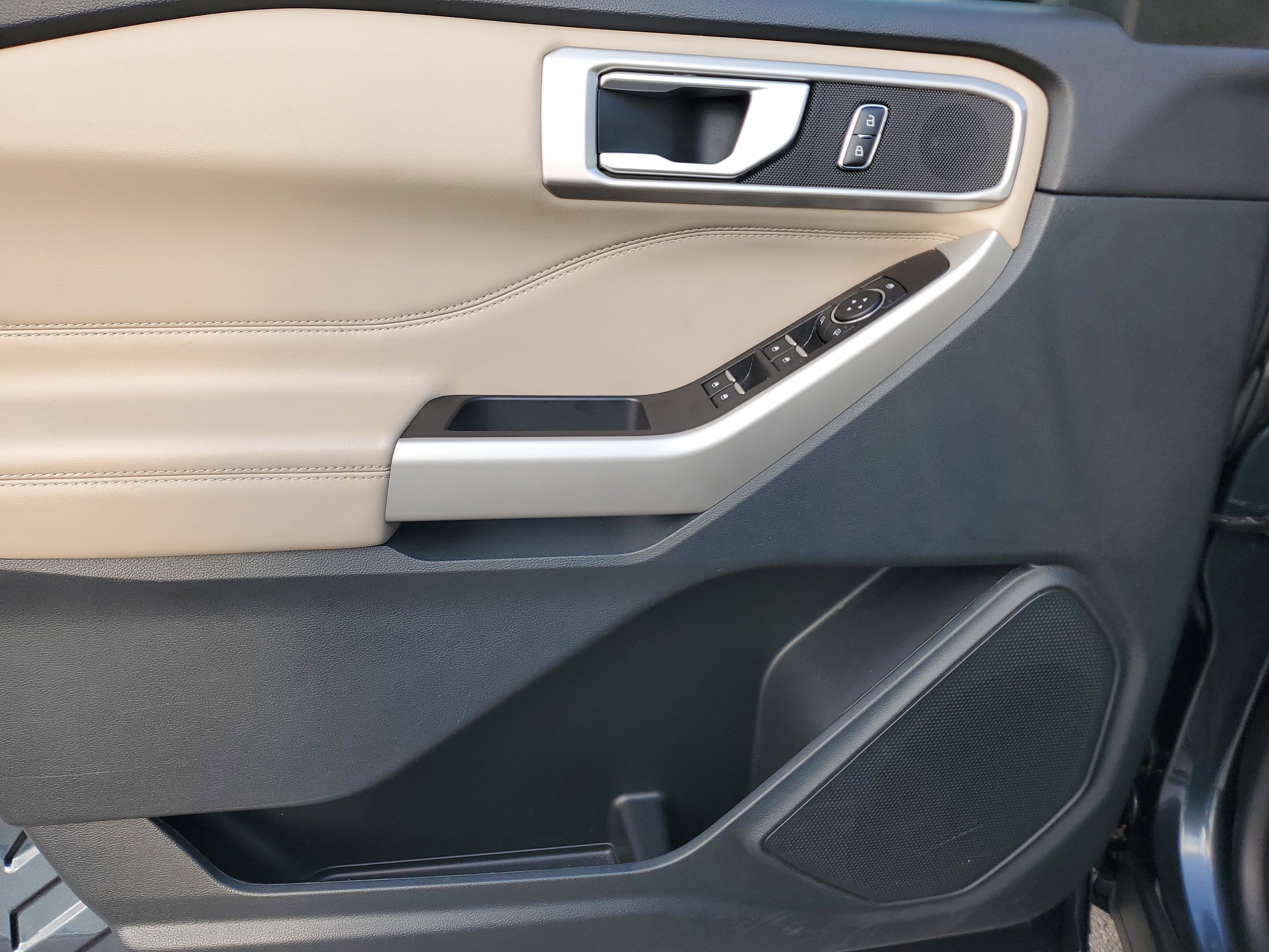 Certified 2024 Ford Explorer XLT w/ Equipment Group 202A image 28