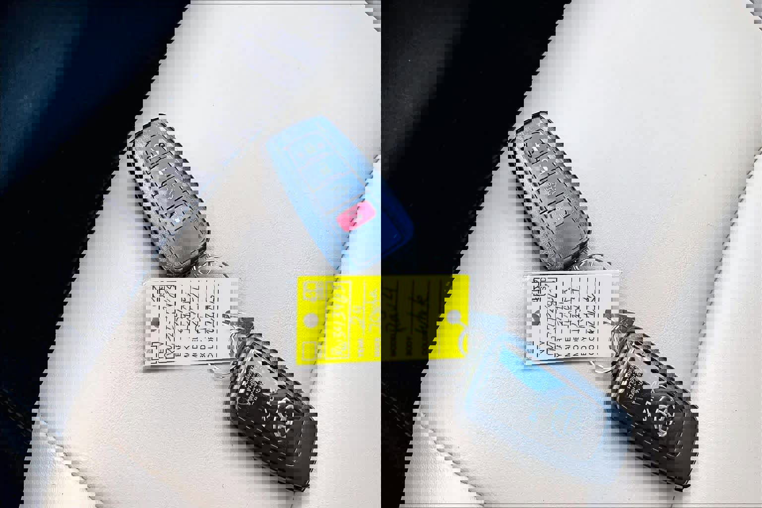 Used 2024 Toyota RAV4 XLE Premium image 15