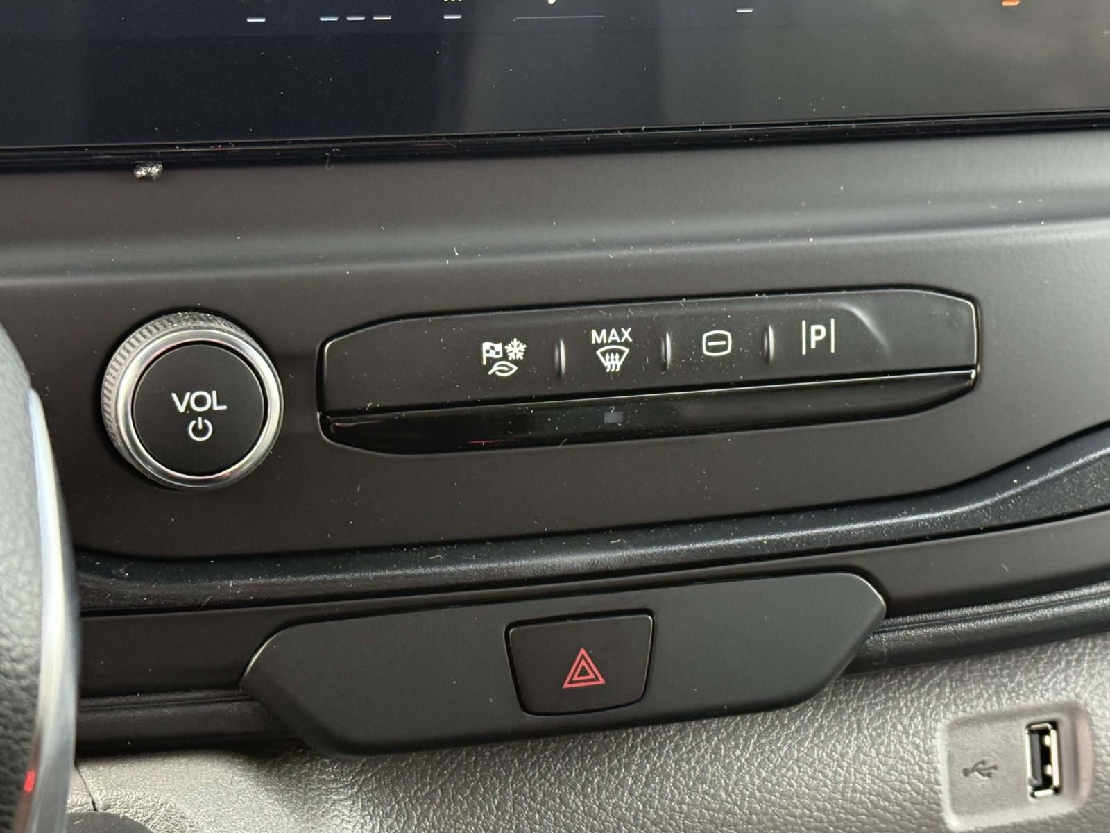 New 2026 Ford Transit 150 148 Medium Roof w/ Load Area Protection Package image 16