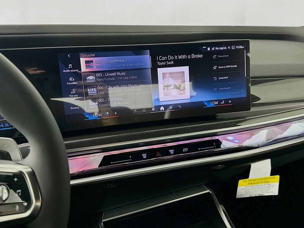 New 2026 BMW 750e xDrive AWD/4WD image 11
