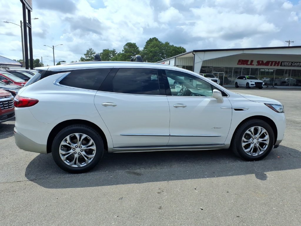 Used 2019 Buick Enclave Avenir w/ Avenir Technology Package FWD image 8