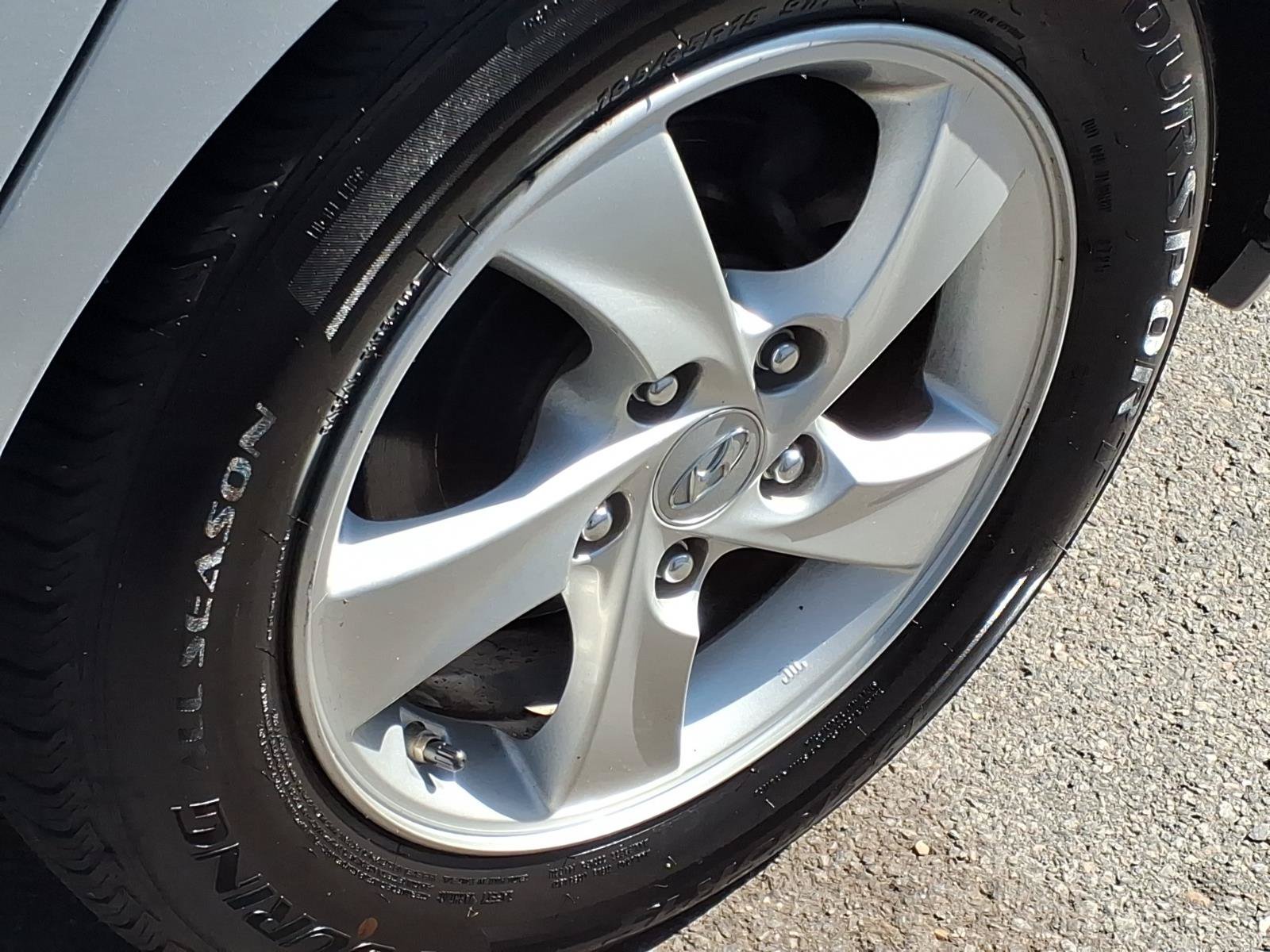 Used 2014 Hyundai Elantra SE FWD image 10
