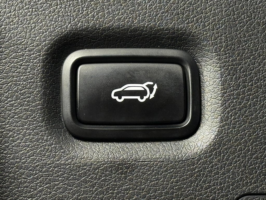 Used 2022 Hyundai Santa Fe Limited image 23