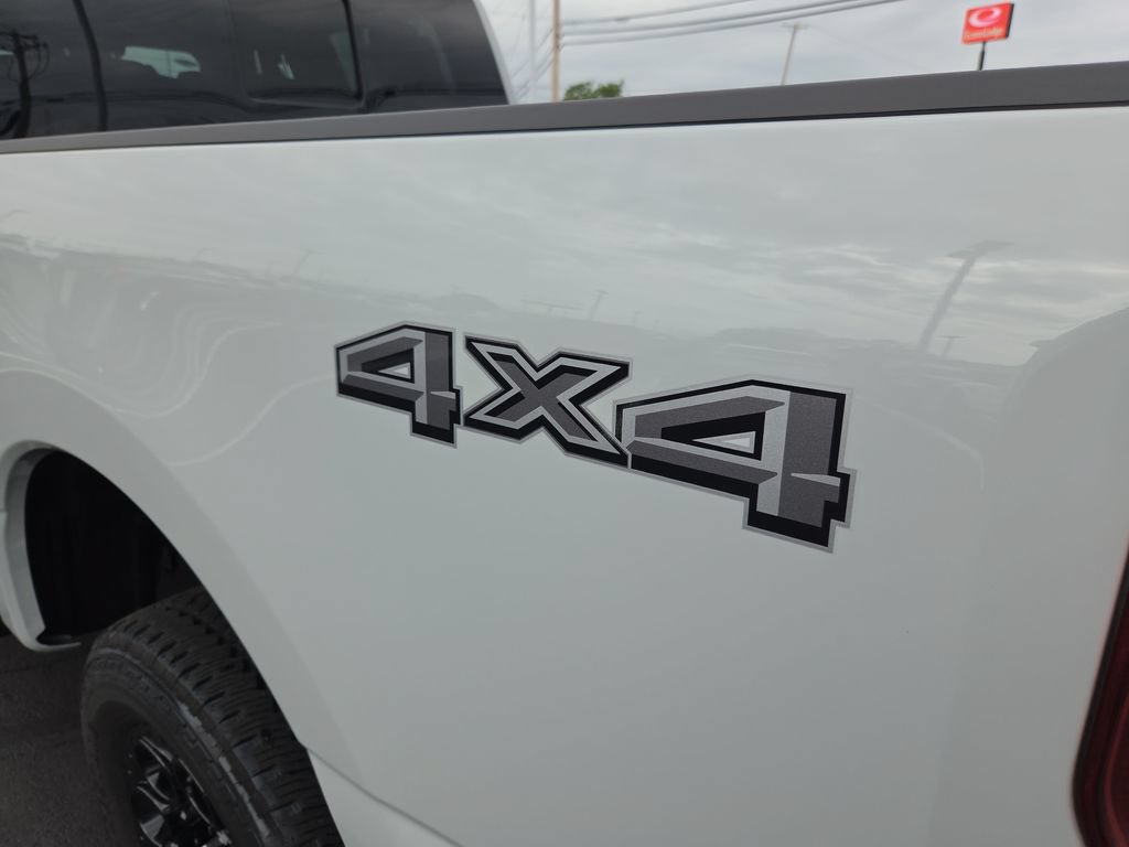 New 2026 Ford F250 XLT w/ XLT Premium Package AWD/4WD image 13