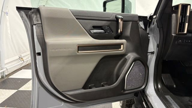 Used 2025 GMC Hummer EV 2X image 15